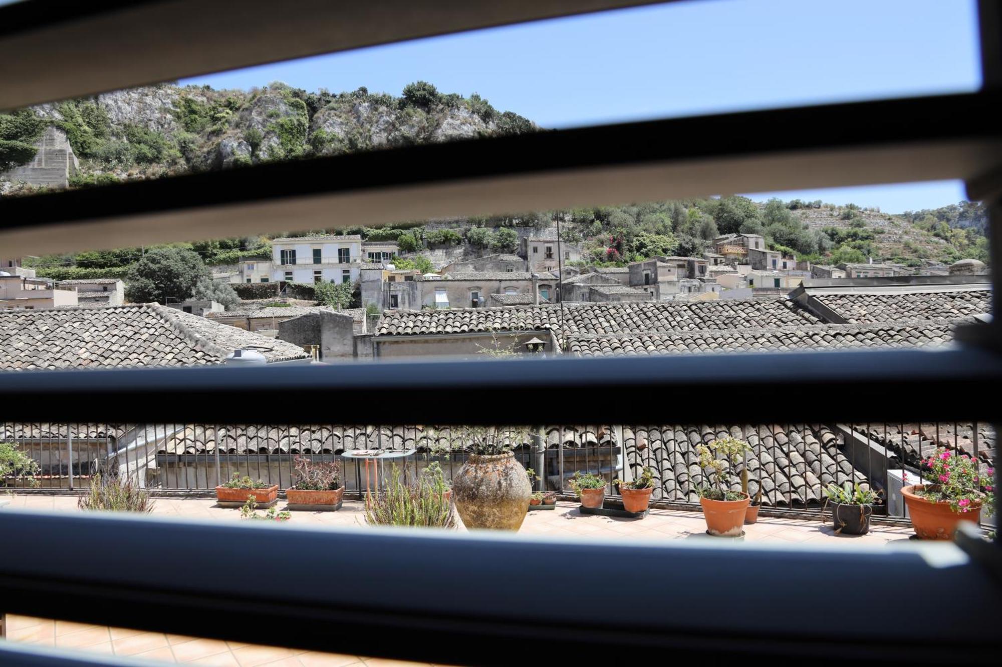 Casa Vacanza Vico Medica Modica Bagian luar foto